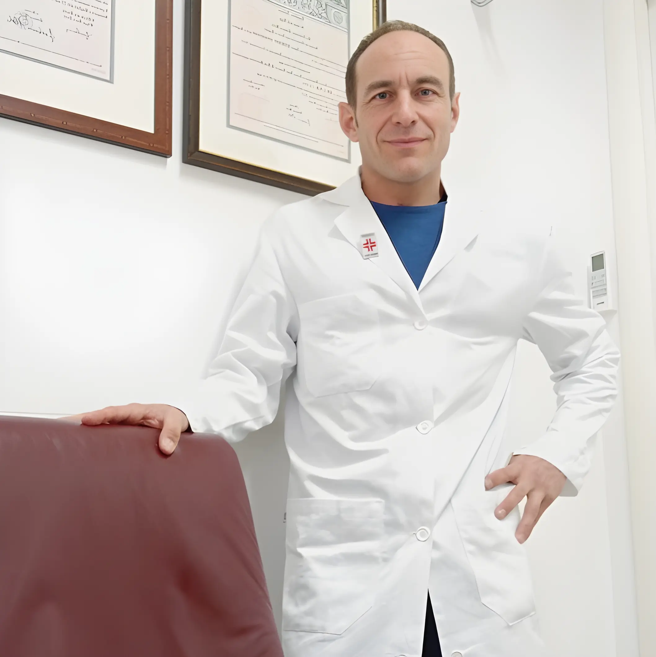 Tomaso Puggioni, Biologo Nutrizionista, nel suo studio a Cagliari